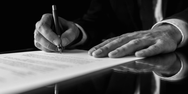 Derecho Inmobiliario / Abogados Inmobiliarios Reus · Desahucio por Ocupación Ilegal - Echar Ocupas / Okupas 