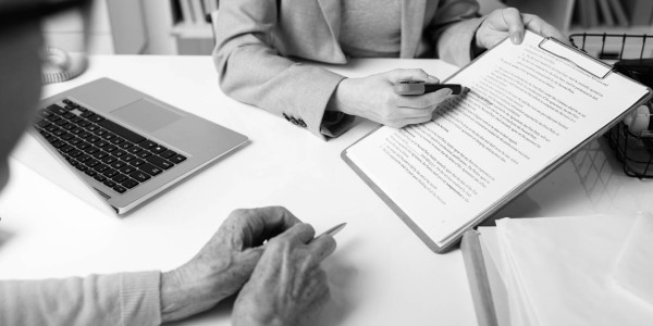 Derecho Mercantil / Abogados Mercantilistas en Reus · Cumplimiento de Normativas Derechos Consumidor